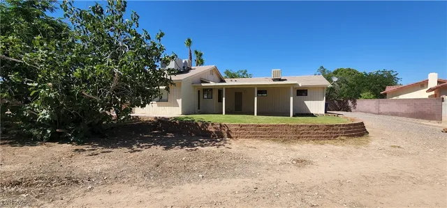 $2,500 | 5465 West Meranto Avenue, Las Vegas, NV 89139