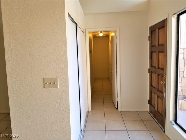 $2,500 | 5465 West Meranto Avenue, Las Vegas, NV 89139