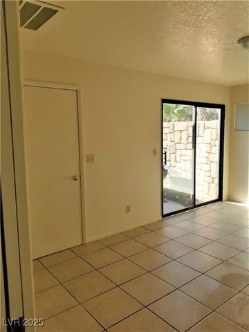 $2,500 | 5465 West Meranto Avenue, Las Vegas, NV 89139