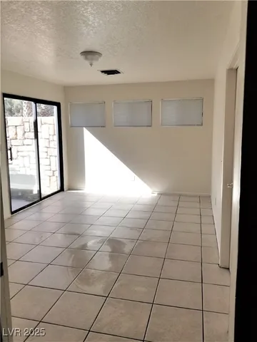 $2,500 | 5465 West Meranto Avenue, Las Vegas, NV 89139