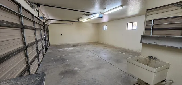 $2,500 | 5465 West Meranto Avenue, Las Vegas, NV 89139