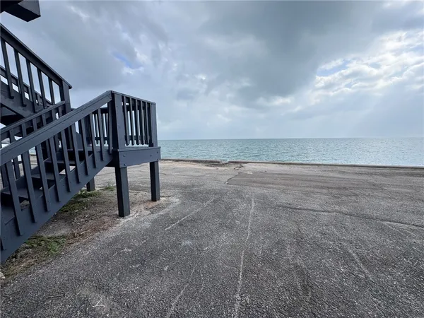 $1,600 | 3402 Ocean Drive, Unit 32, Corpus Christi, TX 78411