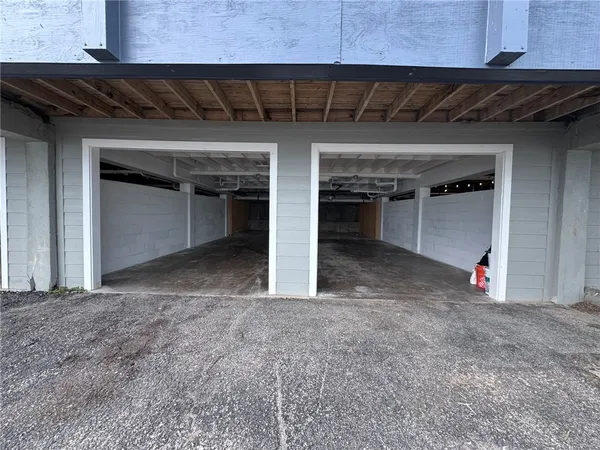 $1,600 | 3402 Ocean Drive, Unit 32, Corpus Christi, TX 78411