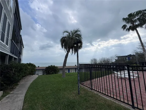 $1,600 | 3402 Ocean Drive, Unit 32, Corpus Christi, TX 78411