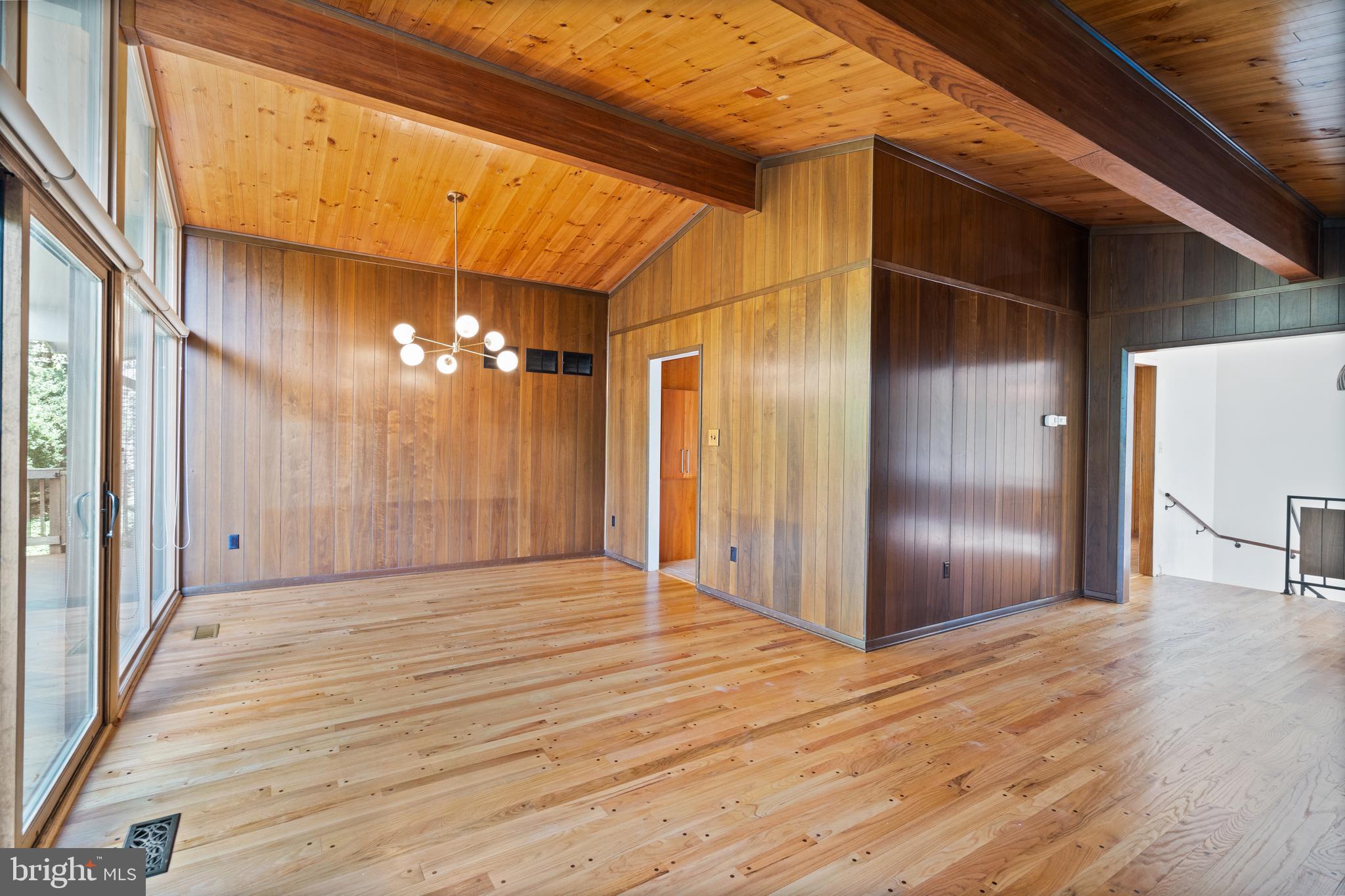 11233 South Shore Road Reston, VA 20190 - Photo 11 of 44 Refinished hardwood floors