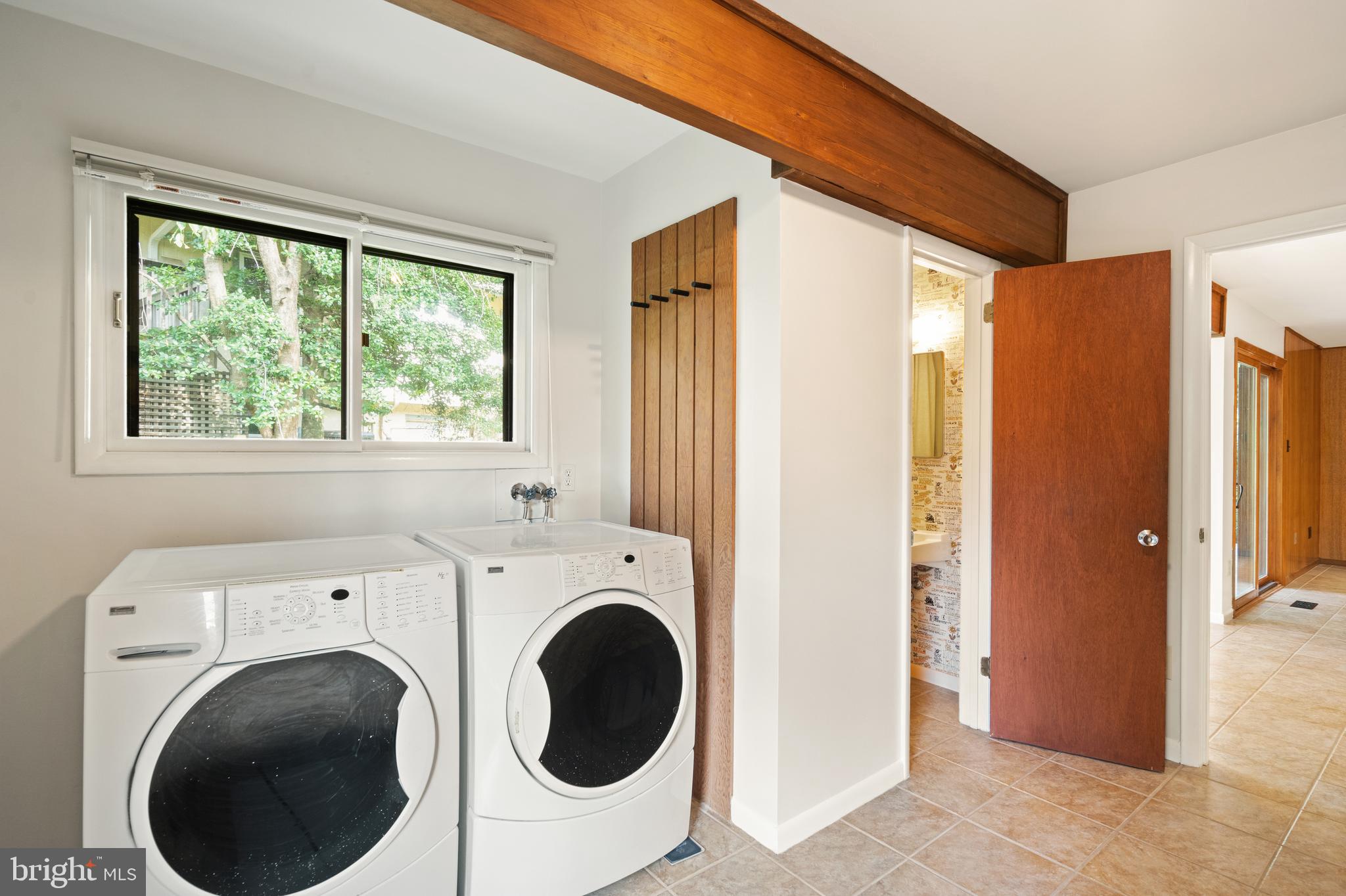 11233 South Shore Road Reston, VA 20190 - Photo 23 of 44 Awesome Mudroom with laundry & powder room