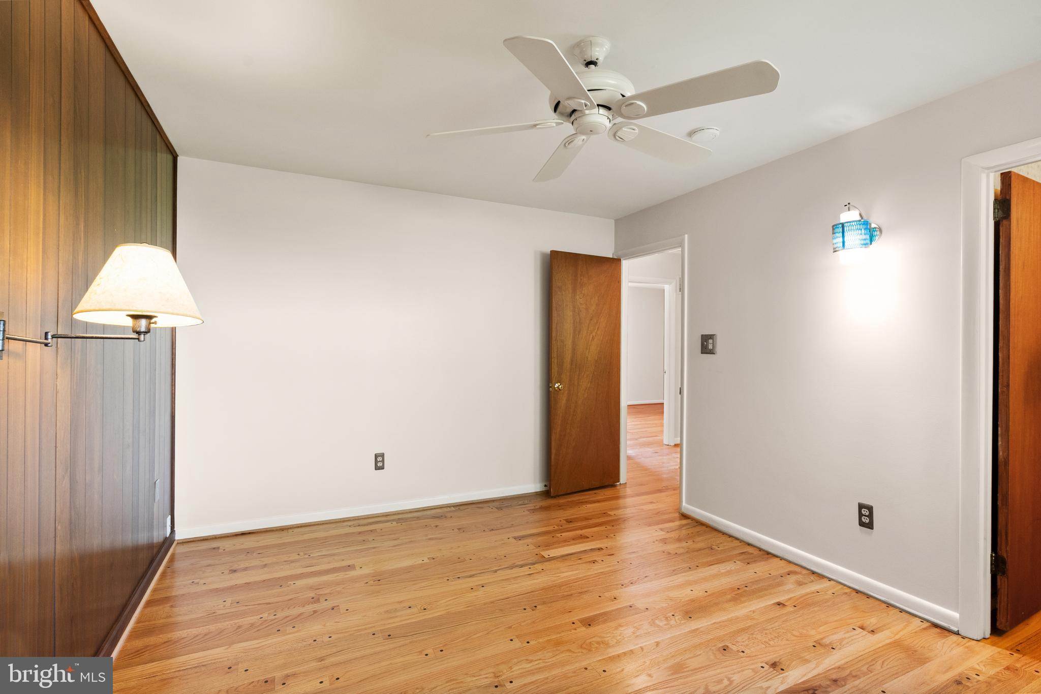 11233 South Shore Road Reston, VA 20190 - Photo 31 of 44 Primary Bedroom