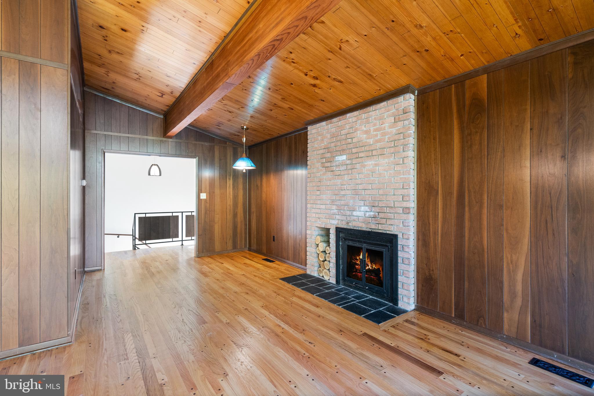 11233 South Shore Road Reston, VA 20190 - Photo 9 of 44