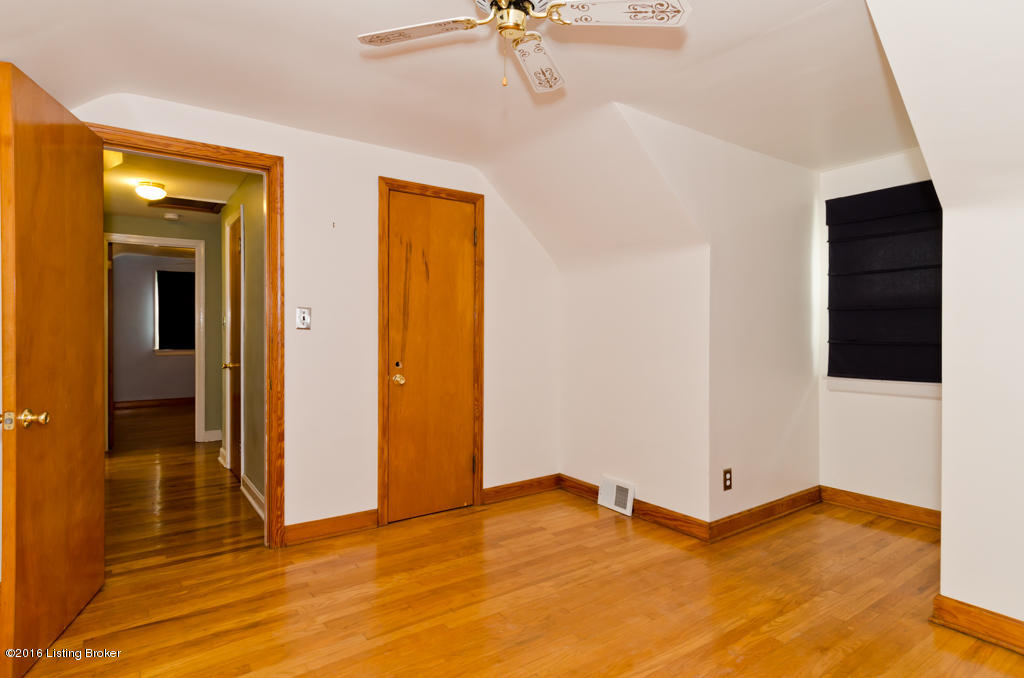 911 Southview Road Louisville, KY 40214 - Photo 25 of 41 3DN_5050
