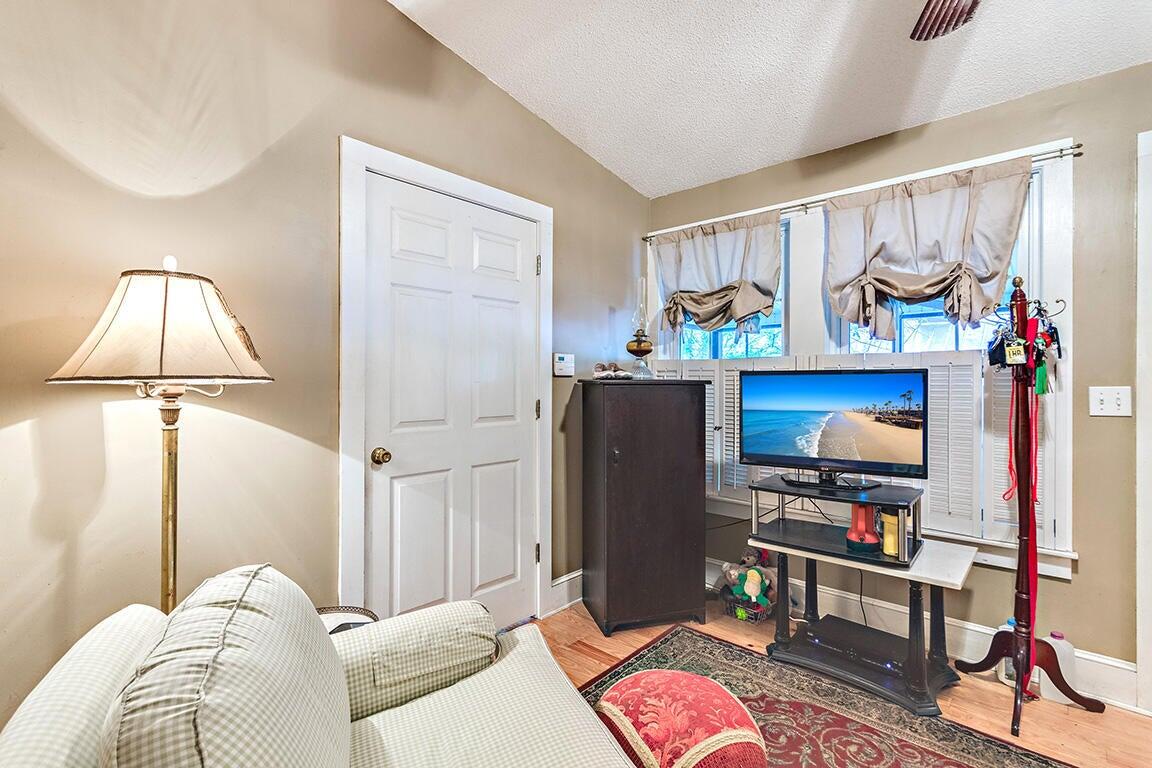 504 Raysor Street St. George, SC 29477 - Photo 9 of 24 20211108193634080968000000-o