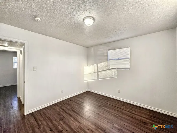 $825 | 742 Martindale Road, San Marcos, TX 78666