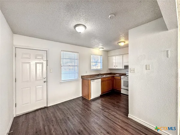 $825 | 742 Martindale Road, San Marcos, TX 78666
