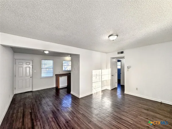 $825 | 742 Martindale Road, San Marcos, TX 78666