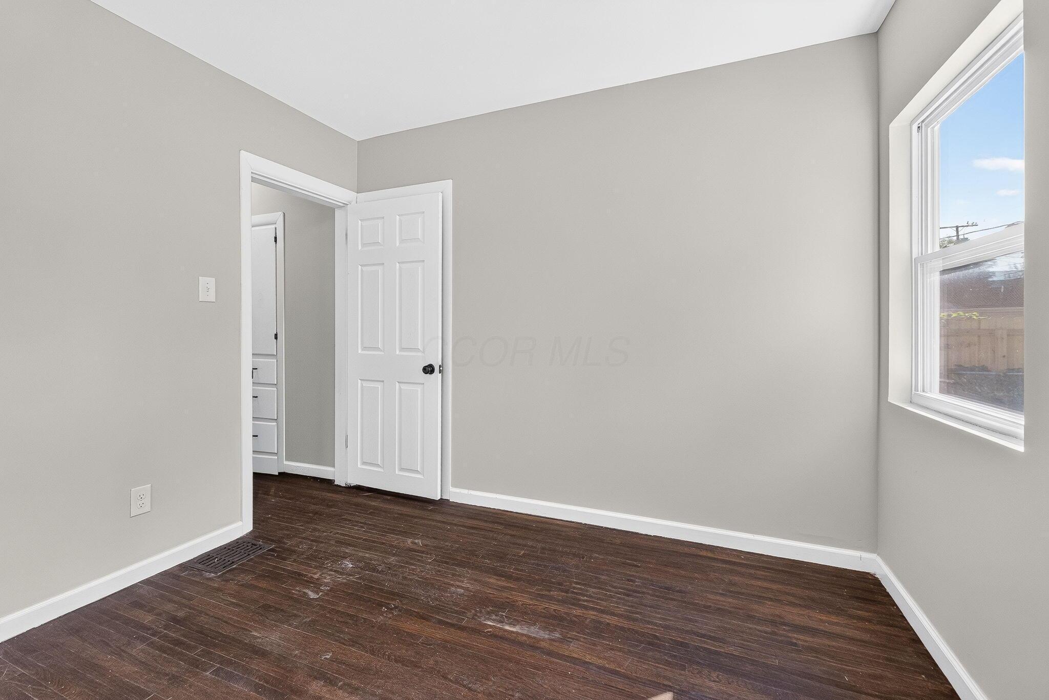 805 Chestershire Road Columbus, OH 43204 - Photo 20 of 43 805 Chestershire Rd (Interior)-18