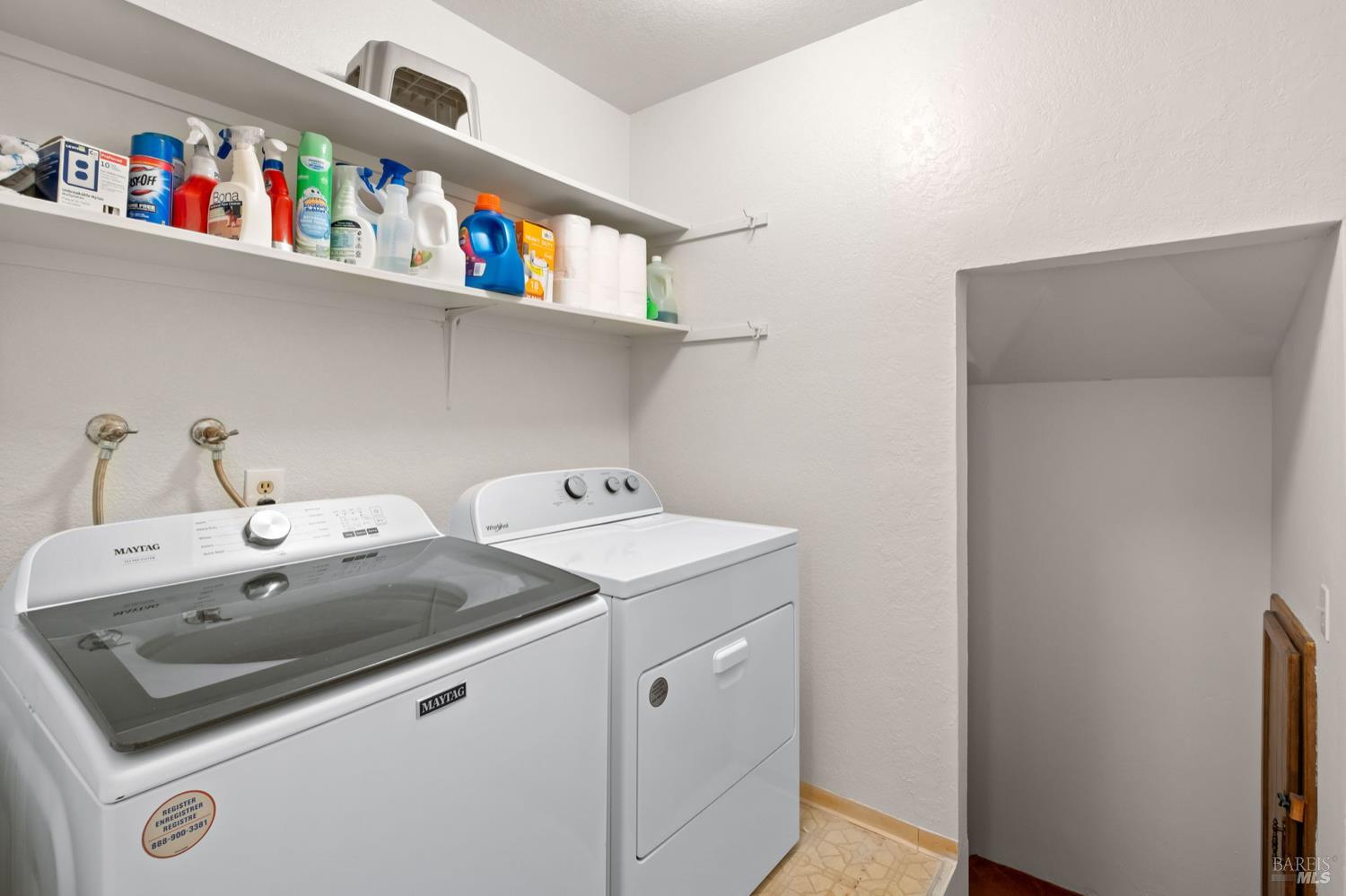 5044 Santa Rita Road El Sobrante, CA 94803 - Photo 10 of 27 a utility room with dryer and washer