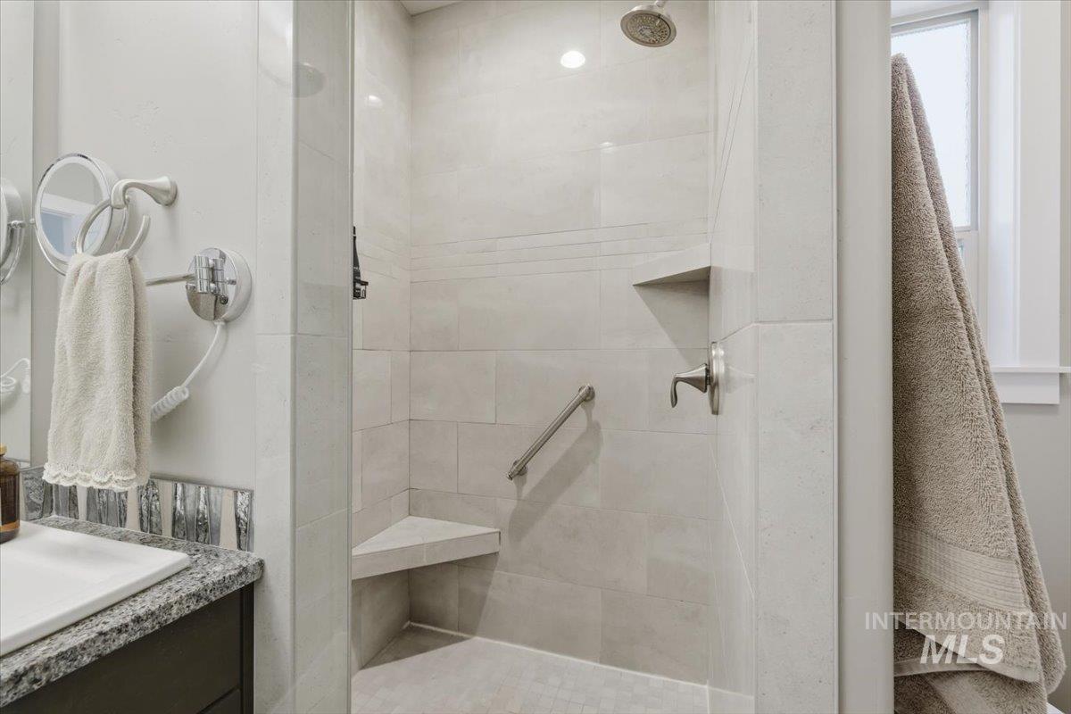 163 West Floating Feather Road Eagle, ID 83616 - Photo 20 of 35