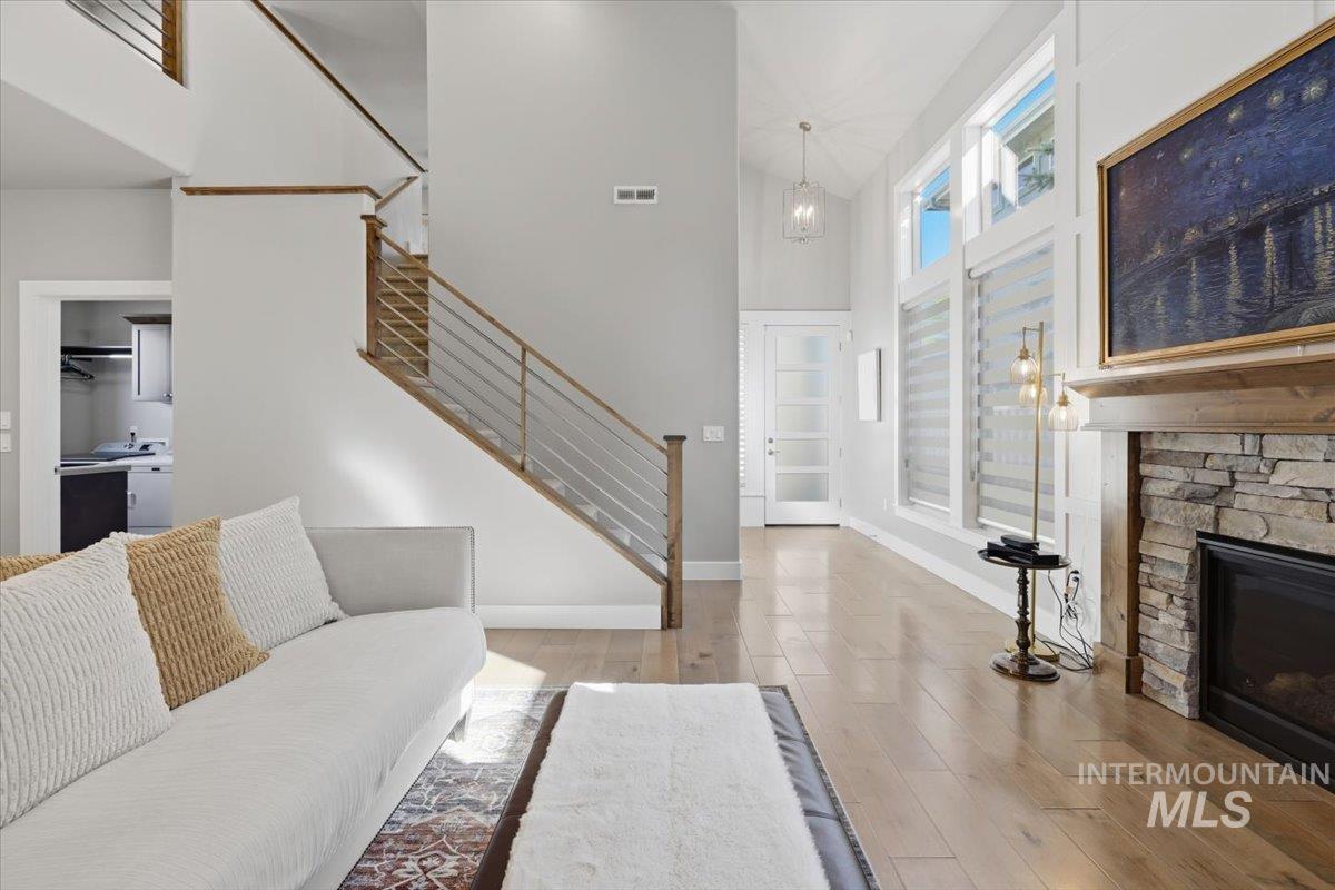 163 West Floating Feather Road Eagle, ID 83616 - Photo 9 of 35