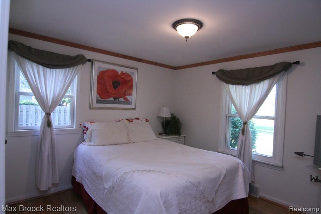 5572 Pine Knob Road Clarkston, MI 48346 - Photo 5 of 39 Gorgeous Bedroom #2
