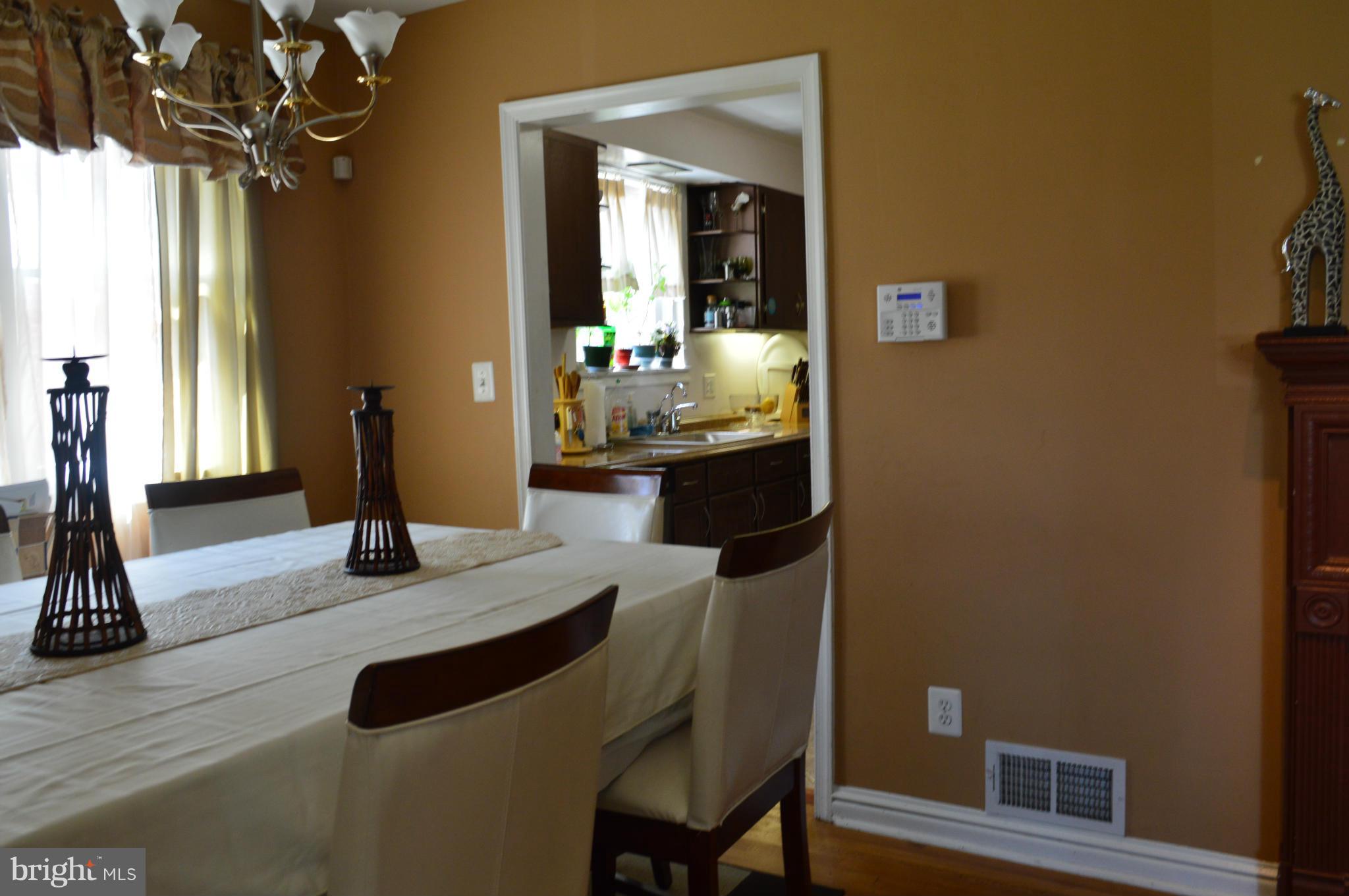 9712 Braddock Road Silver Spring, MD 20903 - Photo 2 of 25 Dining Room