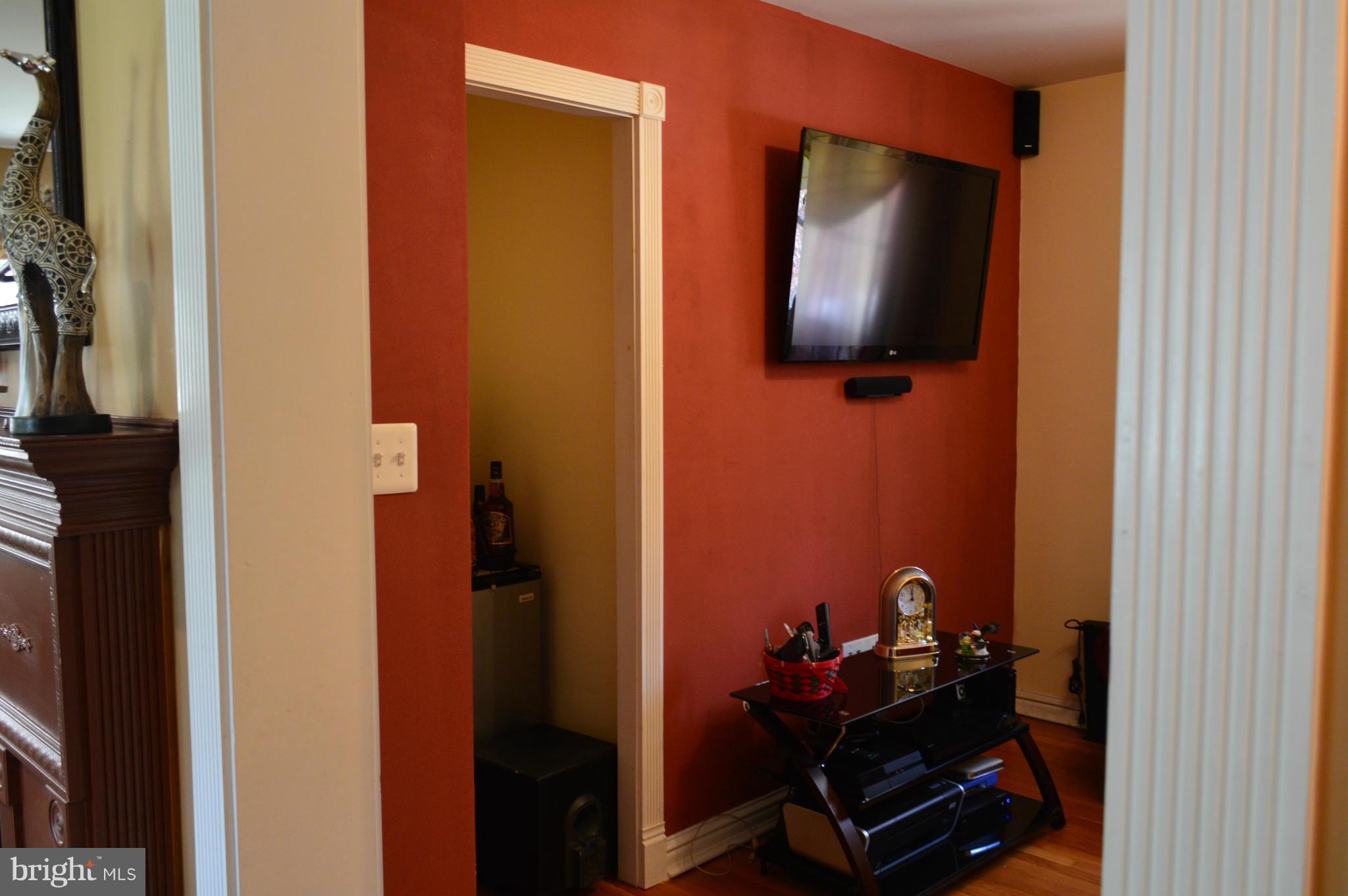 9712 Braddock Road Silver Spring, MD 20903 - Photo 7 of 25 Bedroom