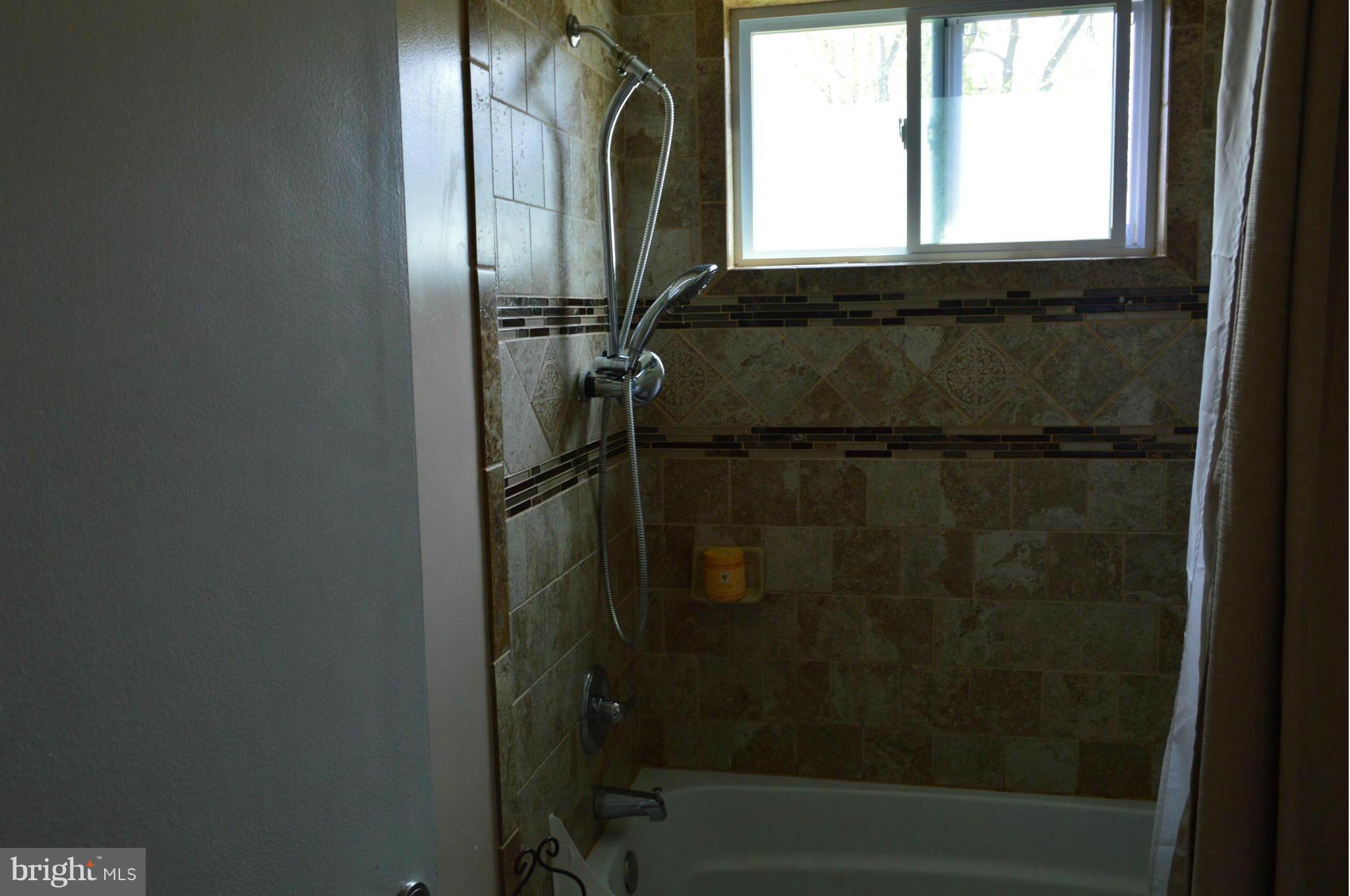 9712 Braddock Road Silver Spring, MD 20903 - Photo 9 of 25 Bath