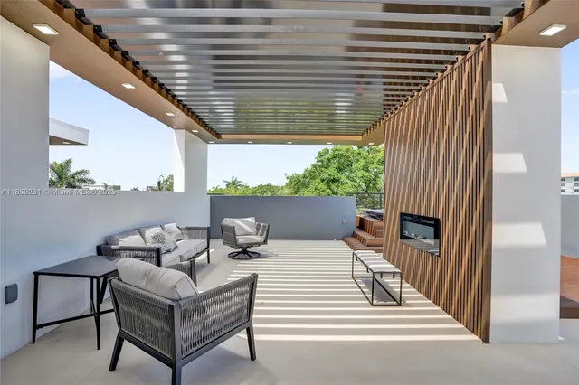 $16,500 | 1825 Northeast 26th Avenue, Unit C, Fort Lauderdale, FL 33305