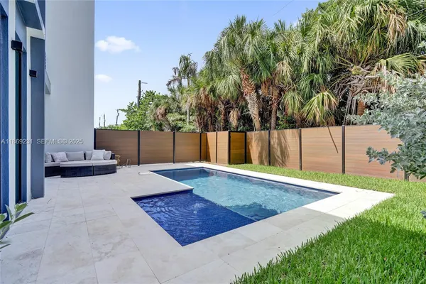 $16,500 | 1825 Northeast 26th Avenue, Unit C, Fort Lauderdale, FL 33305
