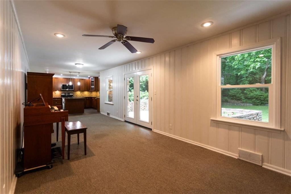 1025 Vistavia Circle Decatur, GA 30033 - Photo 28 of 56