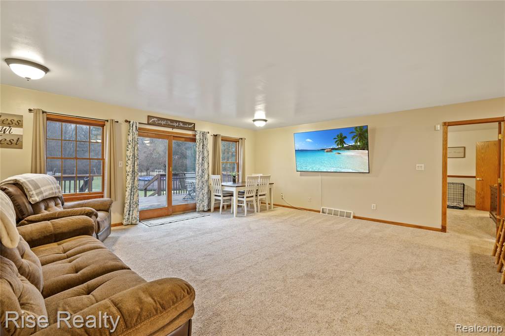 6473 Sheridan Road Saginaw, MI 48601 - Photo 6 of 42 Gallery Image 6