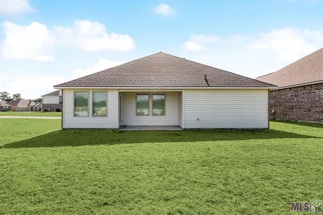 $225,000 | 15915 Olive Grv Drive, Zachary, LA 70791