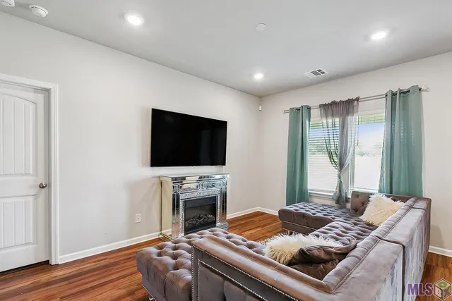 $225,000 | 15915 Olive Grv Drive, Zachary, LA 70791