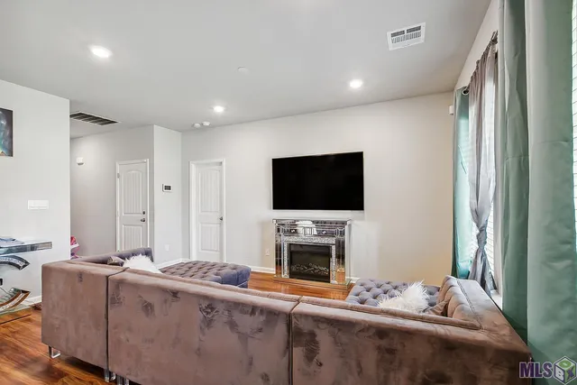 $225,000 | 15915 Olive Grv Drive, Zachary, LA 70791