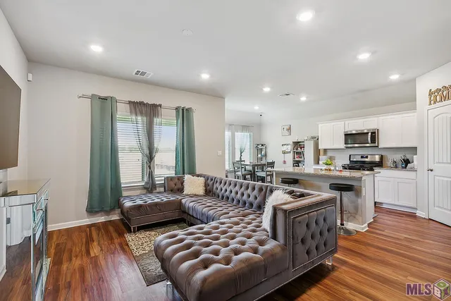 $225,000 | 15915 Olive Grv Drive, Zachary, LA 70791