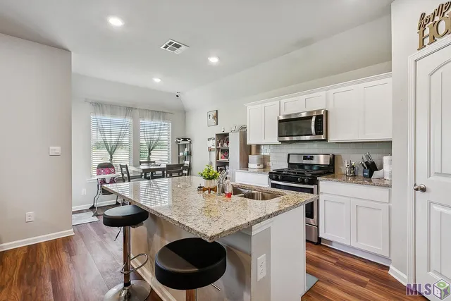 $225,000 | 15915 Olive Grv Drive, Zachary, LA 70791