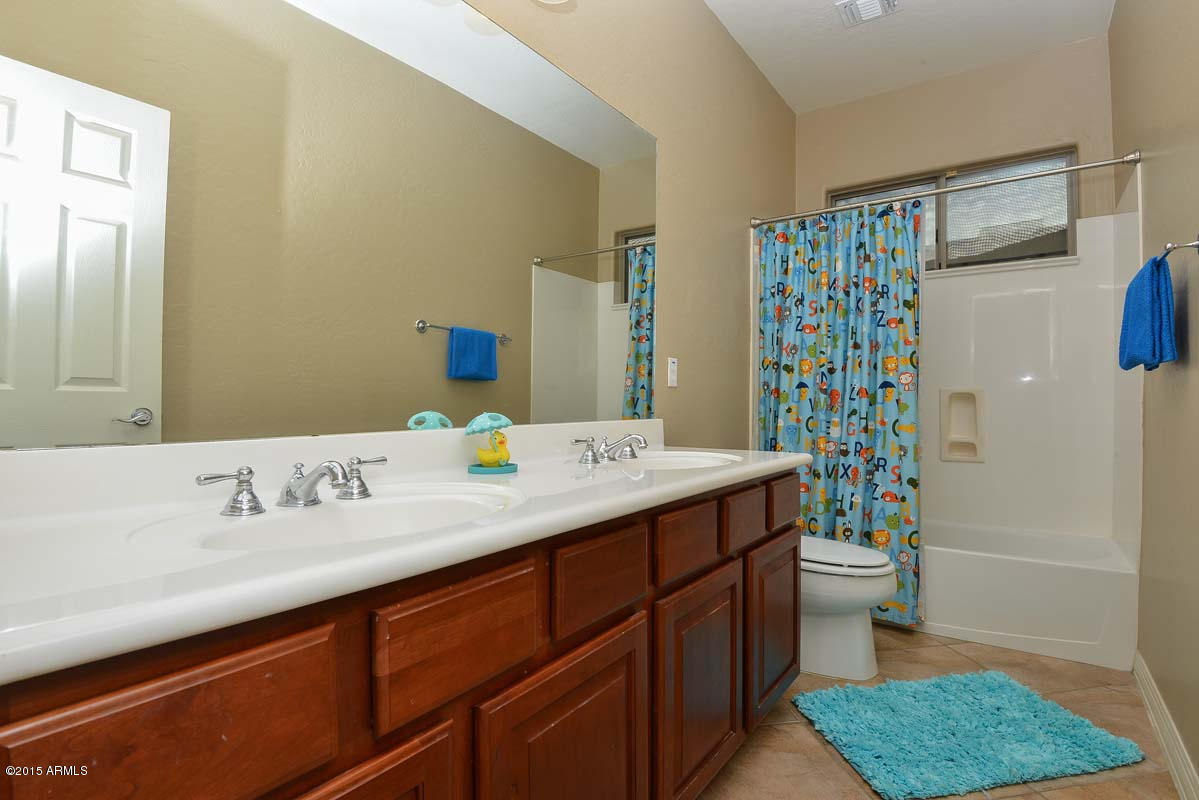 5020 West Yearling Road Phoenix, AZ 85083 - Photo 28 of 62 Hall Bath