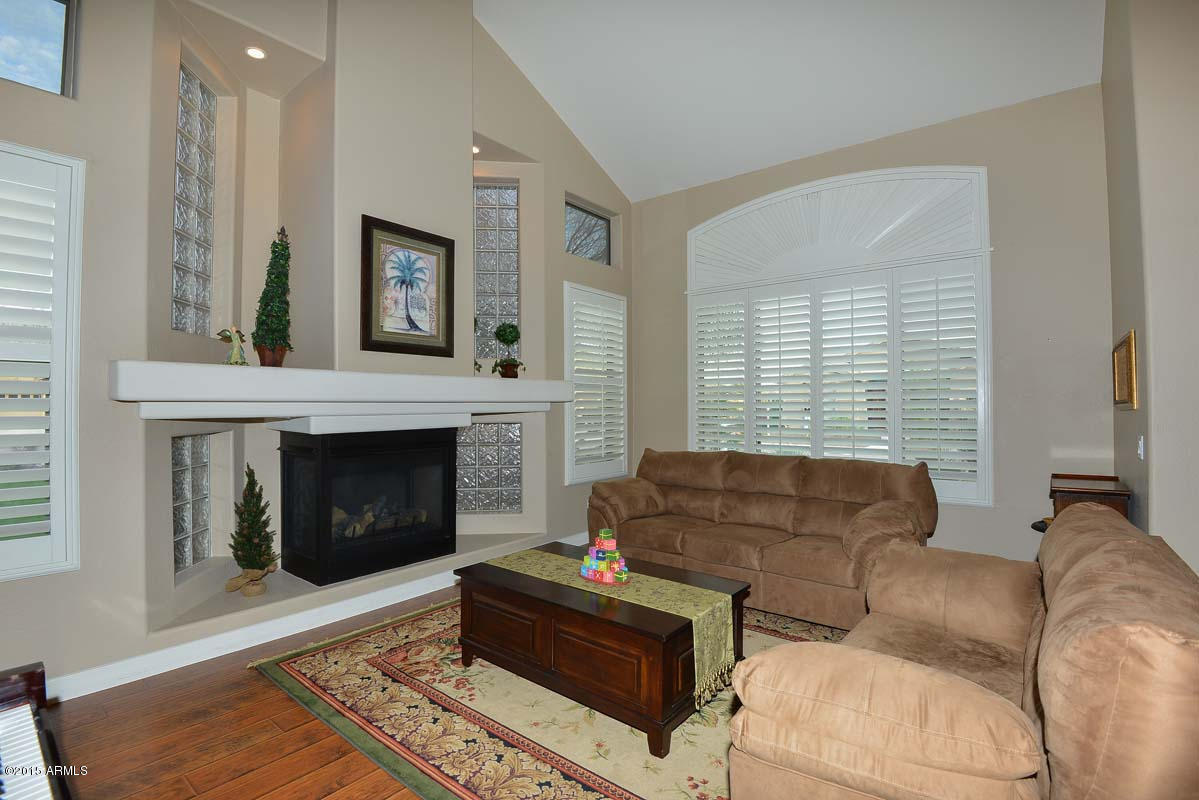5020 West Yearling Road Phoenix, AZ 85083 - Photo 9 of 62 Living Room2