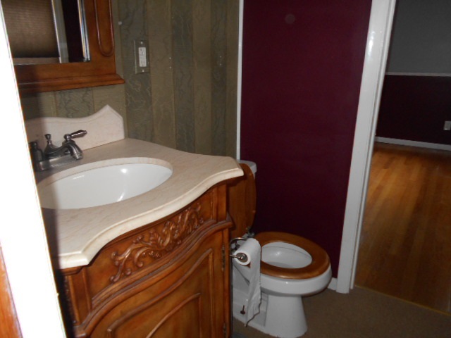 1228 Rochester Boulevard Rochester, IN 46975 - Photo 7 of 11
