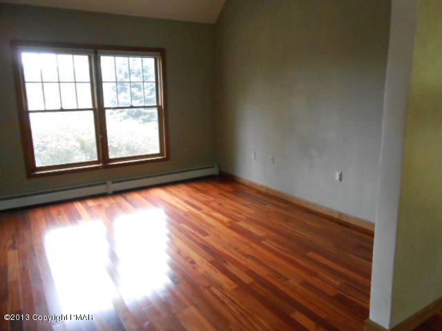 259 Reunion Ridge East Stroudsburg, PA 18301 - Photo 5 of 8 Den/Library