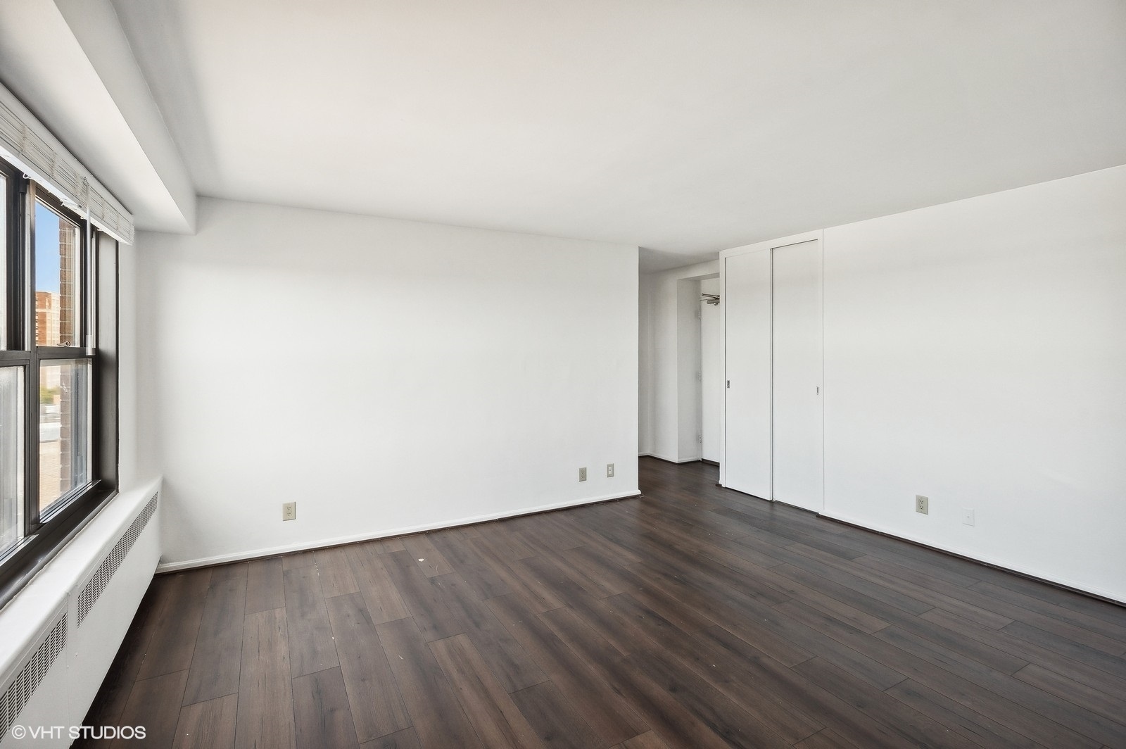 6118 North Sheridan Road, Unit 1010 Chicago, IL 60660 - Photo 3 of 19 Gallery Image 3