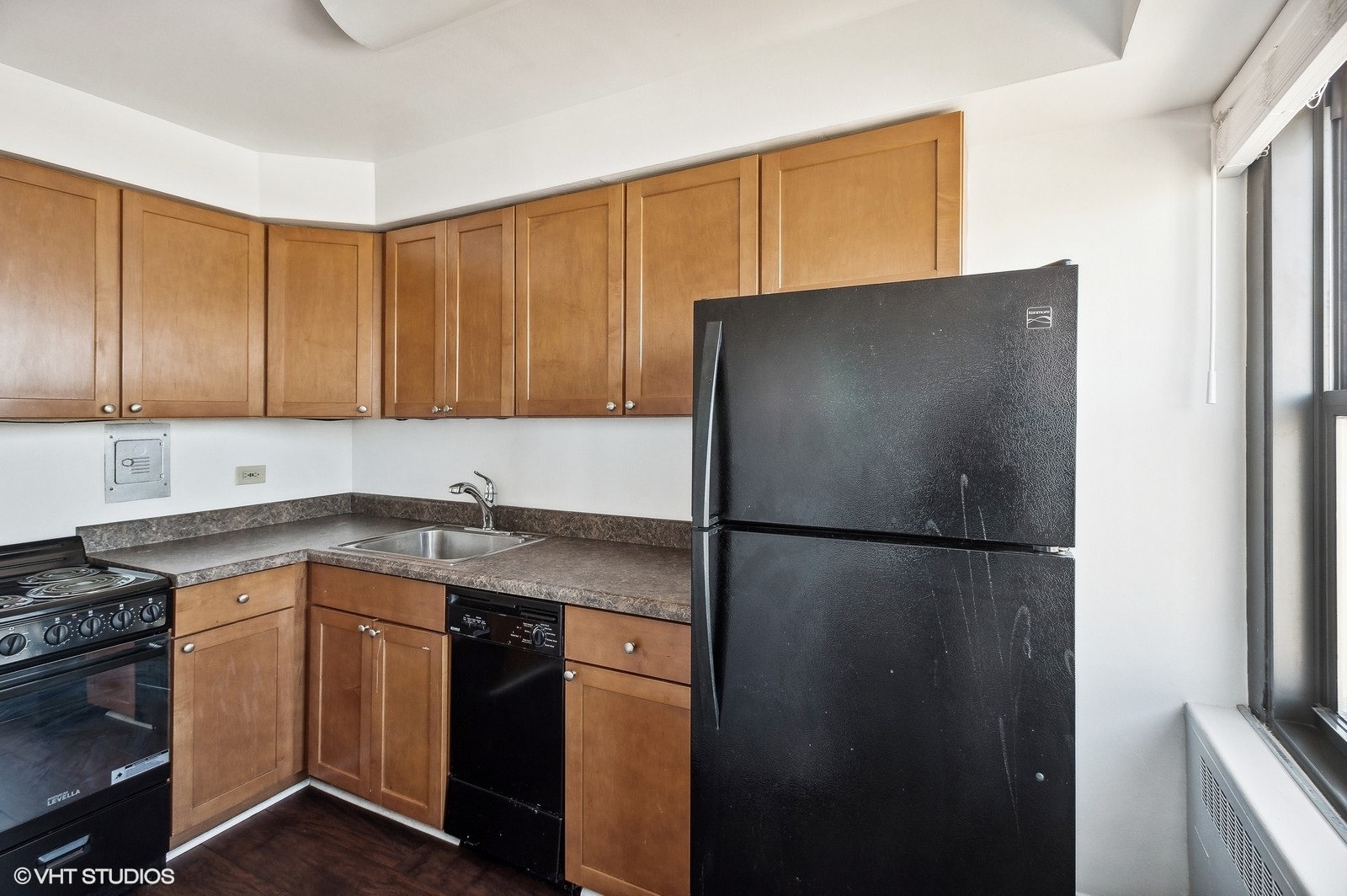 6118 North Sheridan Road, Unit 1010 Chicago, IL 60660 - Photo 6 of 19 Gallery Image 6