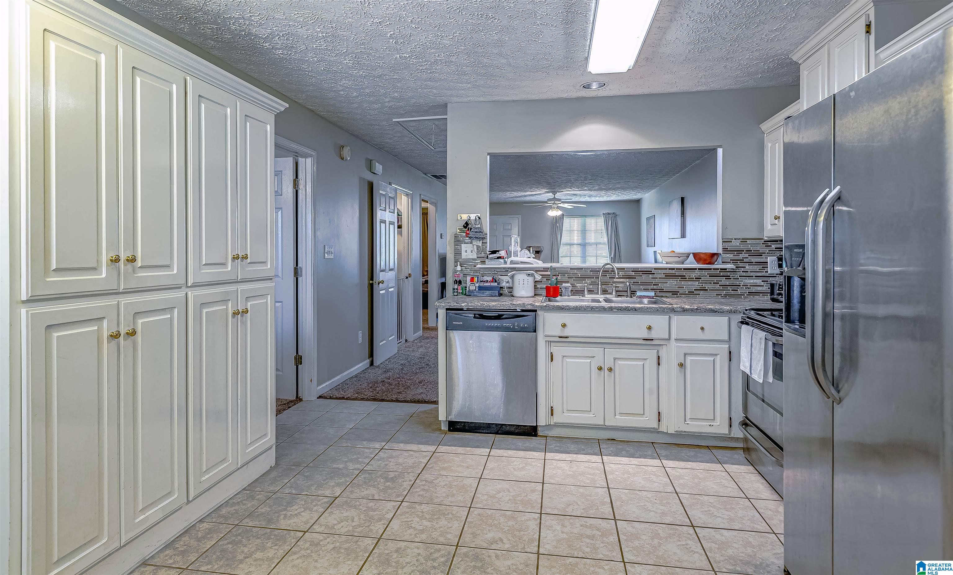 413 Willa Lane Gardendale, AL 35071 - Photo 2 of 16