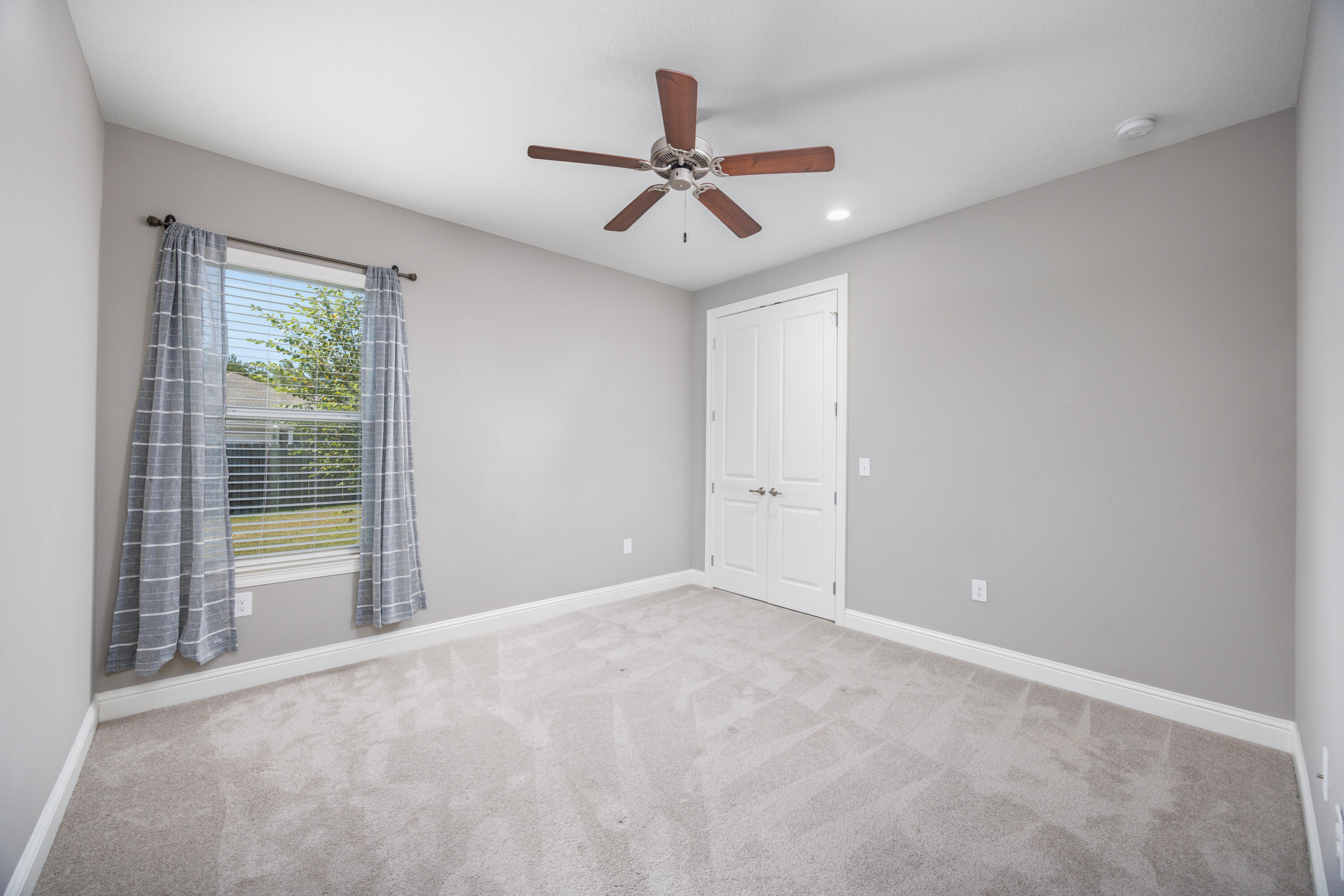 77 Perimeter Place Freeport, FL 32439 - Photo 20 of 37 77 Perimeter Place-22