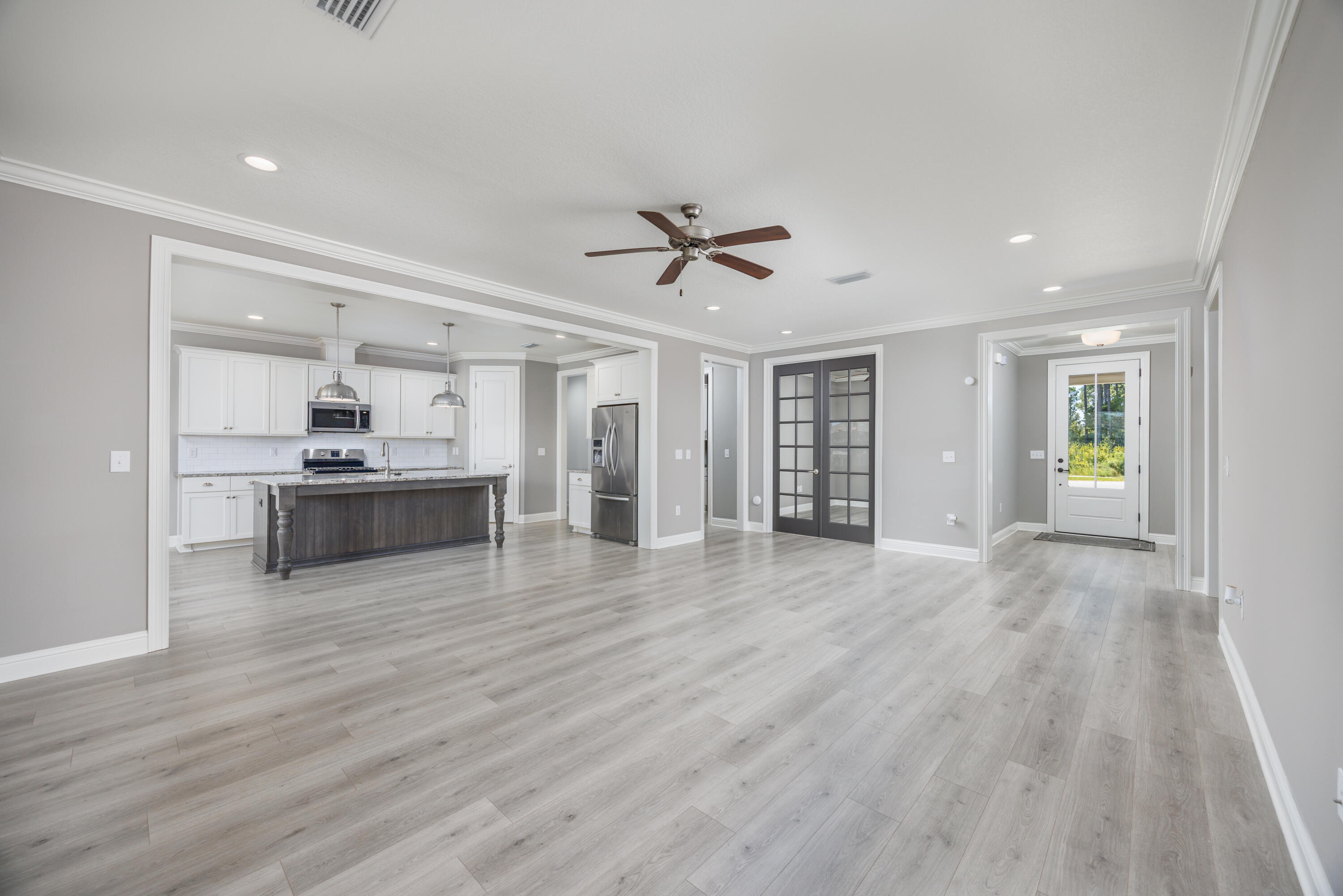 77 Perimeter Place Freeport, FL 32439 - Photo 7 of 37 77 Perimeter Place-9