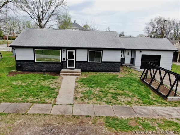 $269,900 | 216 Olive Street, Eldon, MO 65026