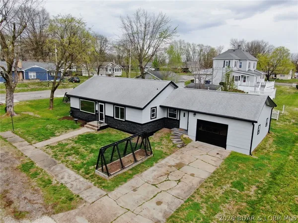 $269,900 | 216 Olive Street, Eldon, MO 65026