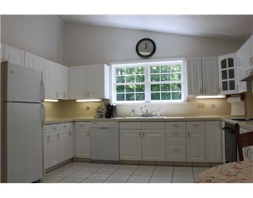 153 Stucky Road Renfrew, PA 16053 - Photo 3 of 18 Kitchen.