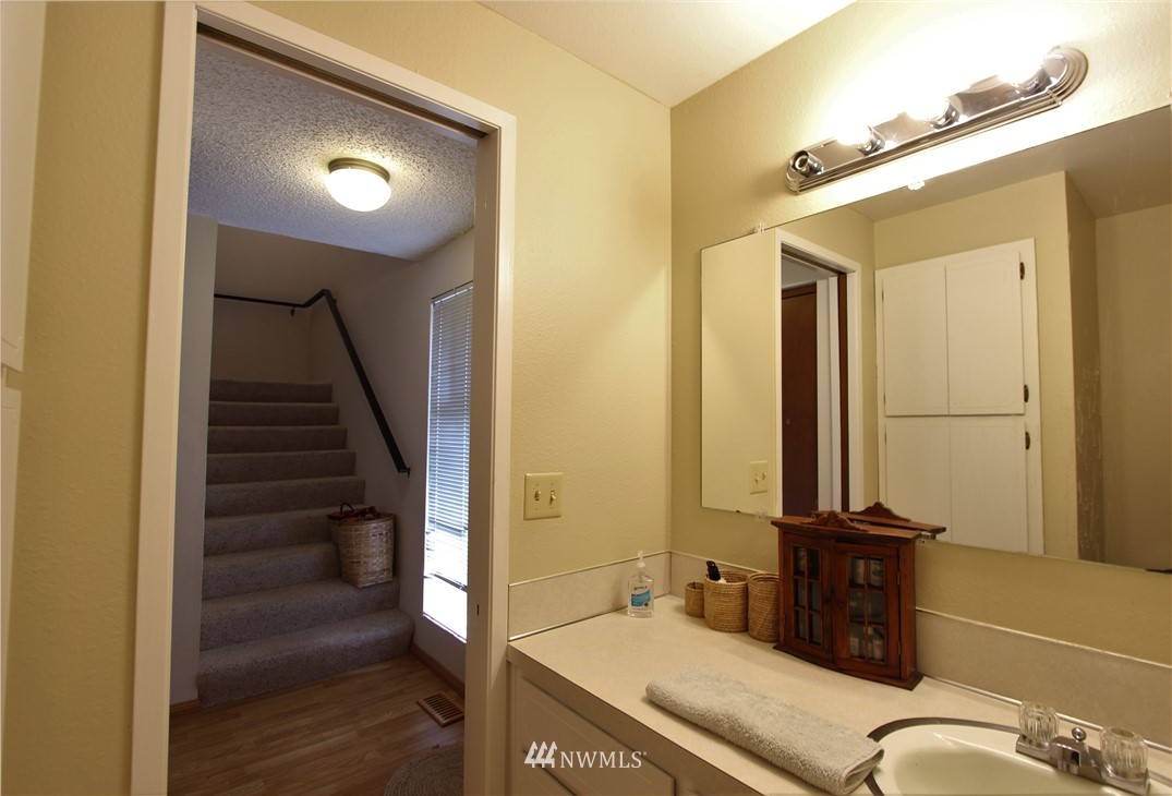 7401 Fairview Road Southwest, Unit 3 Olympia, WA 98512 - Photo 11 of 22 Gallery Image 11