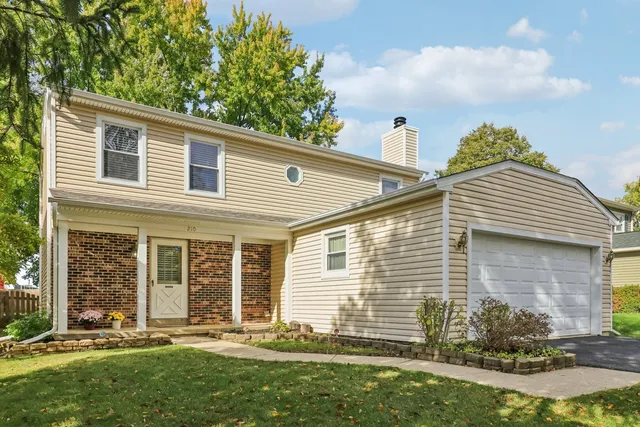 $415,000 | 210 East Lakeside Drive, Vernon Hills, IL 60061