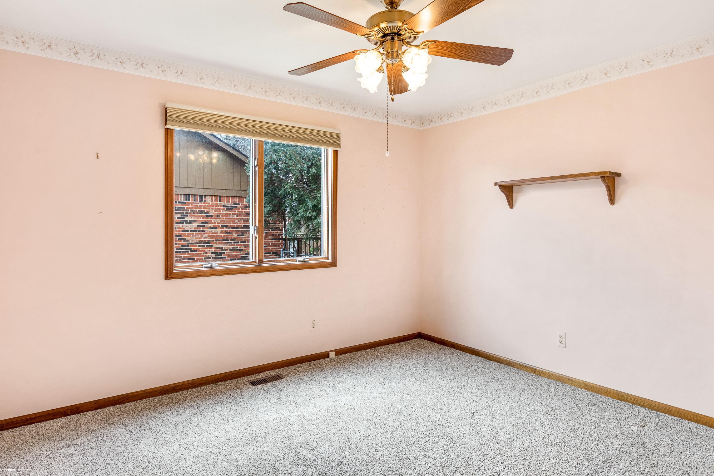 27577 Campbell Road Warren, MI 48093 - Photo 12 of 29 2nd Bedroom
