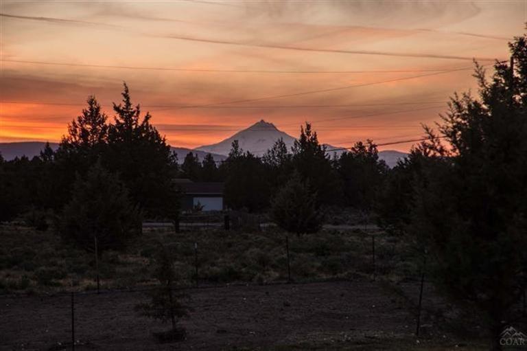 7098 Northwest Rainbow Road Terrebonne, OR 97760 - Photo 22 of 25 Mt Washington